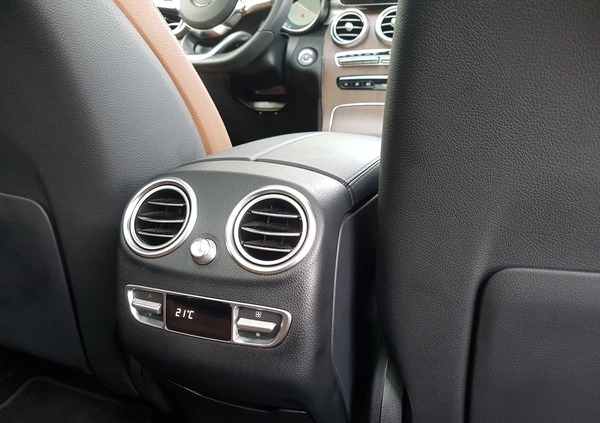 Mercedes-Benz GLC cena 188888 przebieg: 53400, rok produkcji 2019 z Biała Podlaska małe 704